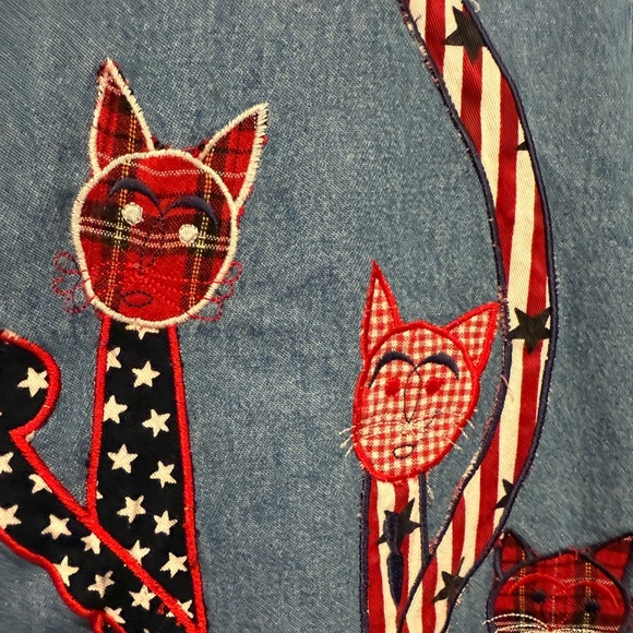 TanTrums Vintage Denim Shirt with Red Star Cat Pattern - Picture 7 of 8